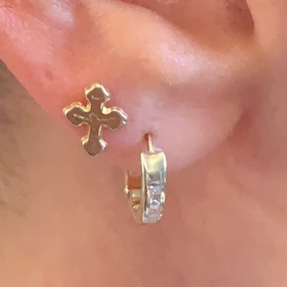 New 10k Gold Cross Earrings Push Back 6x8mm